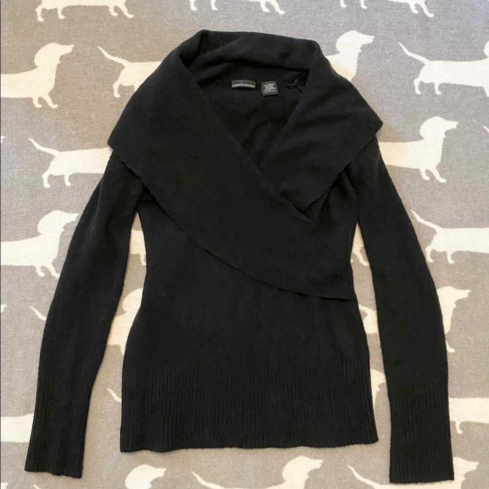 Long sleeve v-neck sweater
